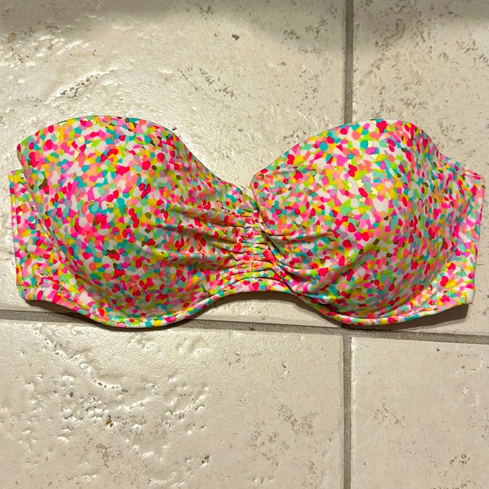 Strapless bikini top